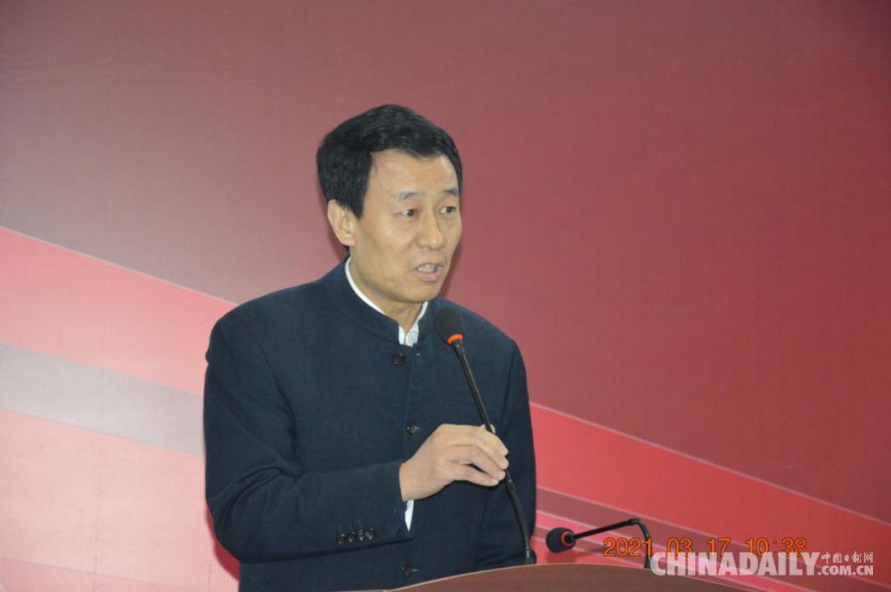 中艺博老总_中旦集团老总照片(2)