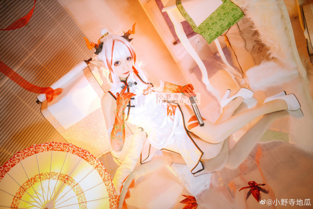 cos正片:明日方舟·年·旗袍丨博士,快起来陪我出去买