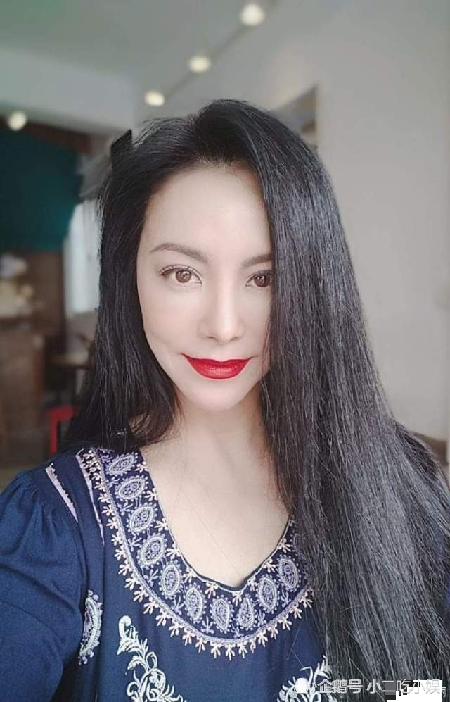田丽近照