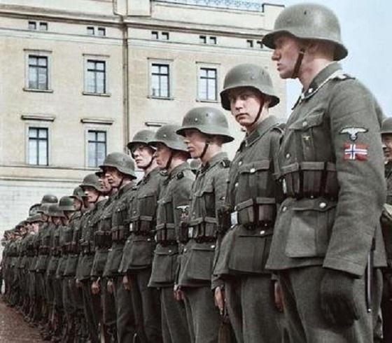 威武雄壮的德军士兵,二战中德国兵无疑是单兵素养数一数二的.