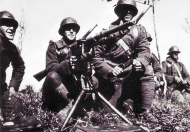 法国战役中德军的主要武器架构,kar98k步枪沦为副武器
