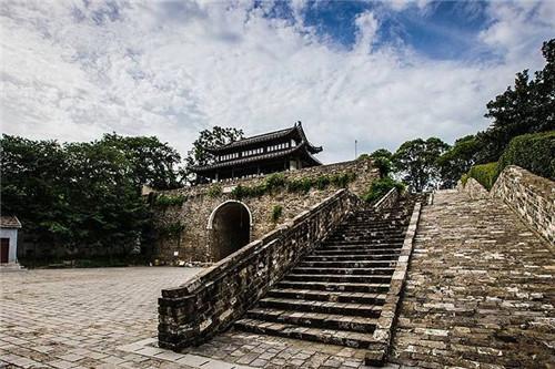 古代没有水泥,为何南京明城墙能600年屹立不倒?