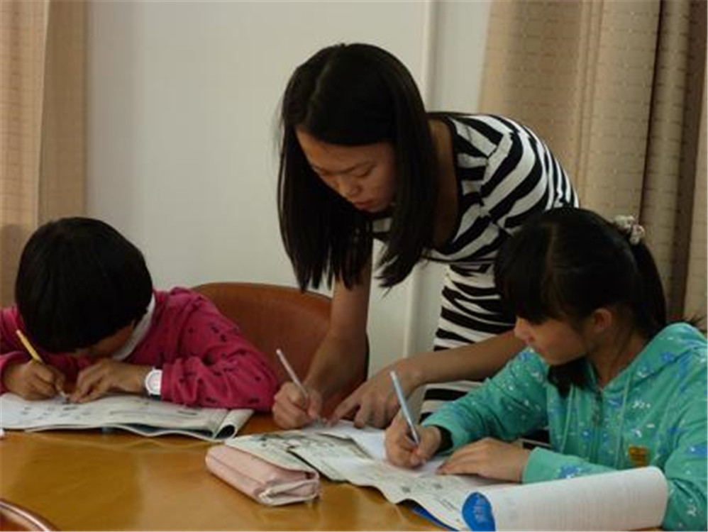 试卷上的"家长签字"走红,老师称赞:这才是真正关心孩子的家长