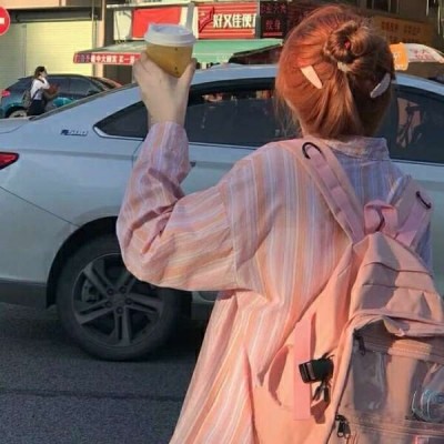 "桃子味满满的女生头像"