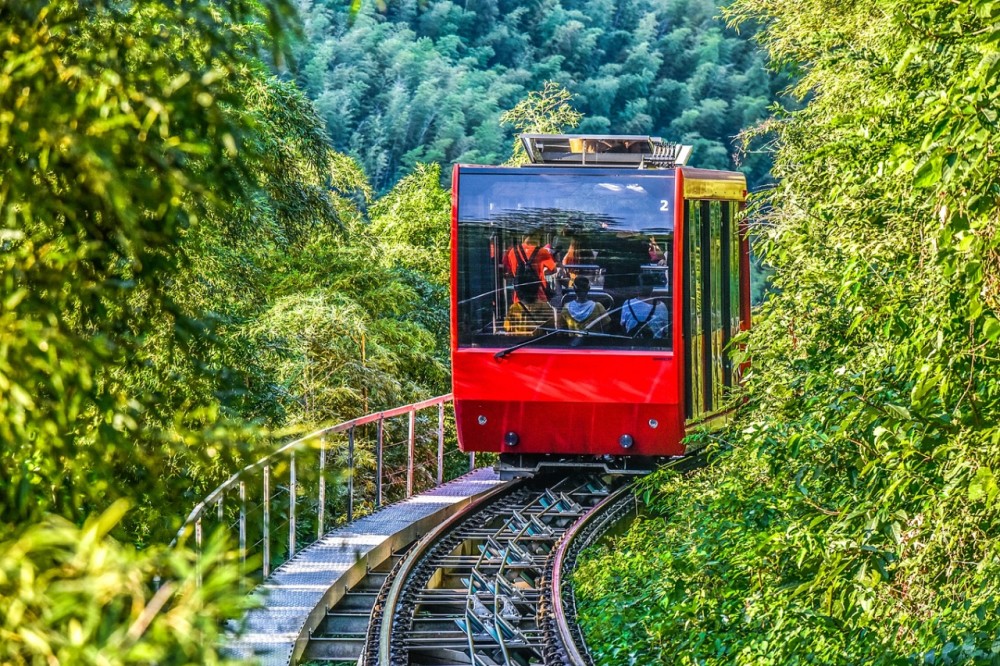 南山竹海地轨江苏首批景区轨道交通不可或缺的风景线