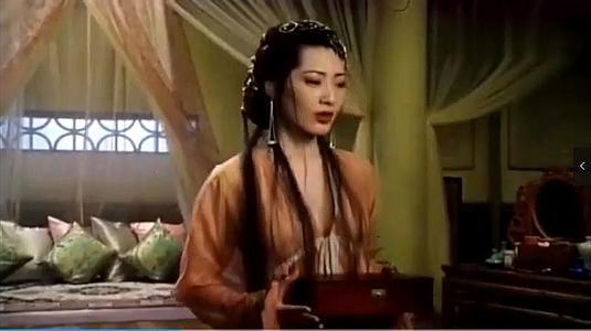最性感的艳星曾饰演最性感潘金莲杨思敏如今在东莞卖拉面