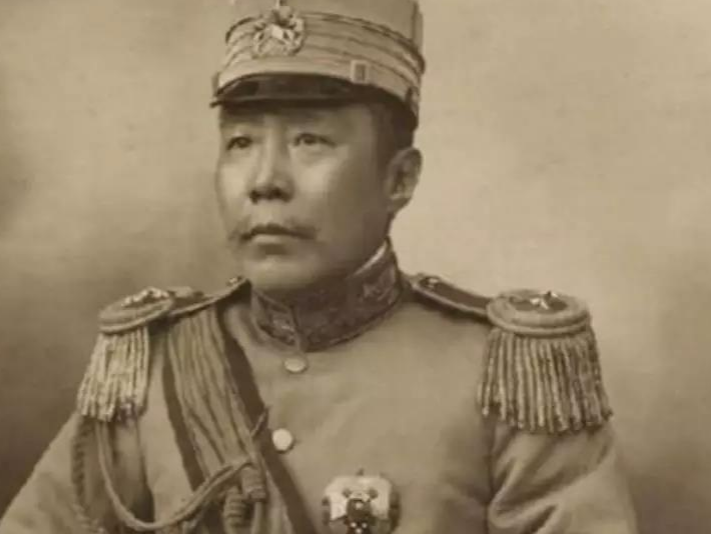 孙殿英后人过得如何?儿子成受人敬佩的大人物,还当了个大官