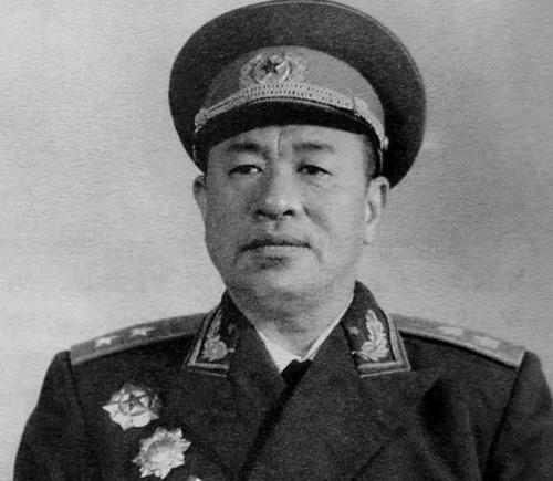 第四野战军11位二代军长,仅有1位上将,梁兴初的身份最