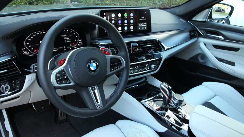 2021款宝马m5竞赛版:披着行政轿车外壳的超级跑车