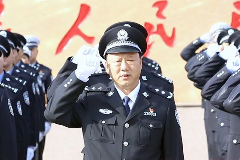 黑河市公安局党委作出自警自律八项承诺