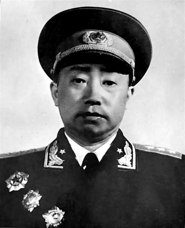 八路军15个团长,1955年授何军衔?中将上将各6名