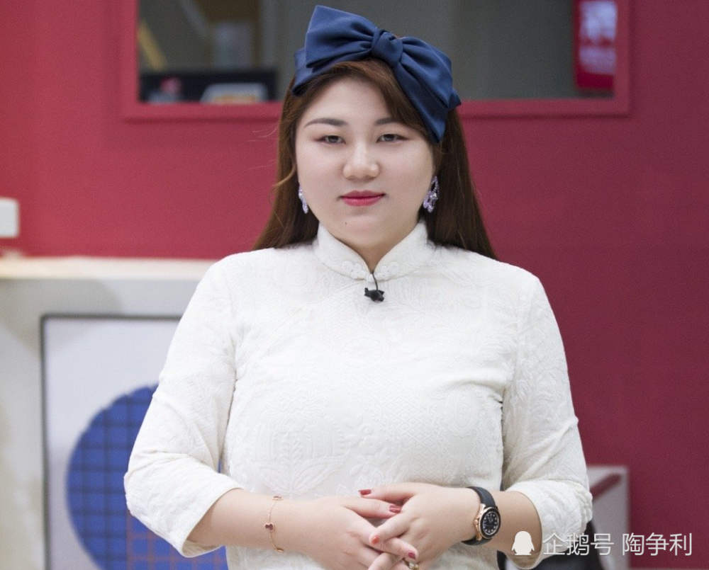 性感女神杨天真泳装照亮相