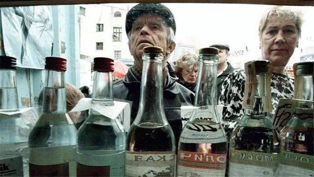 俄罗斯 人口 少 原因_俄罗斯人口图简笔画