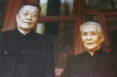 1959年特赦当天,杜聿明又折返功德林,做了一件让人意想不到的事