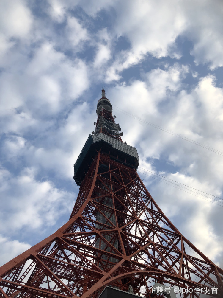 登上日本东京塔俯瞰东京夜景,世界第二大城市的夜景竟然还不如国内