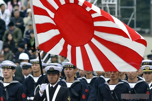 为什么说明治天皇是日本军国主义的源头?