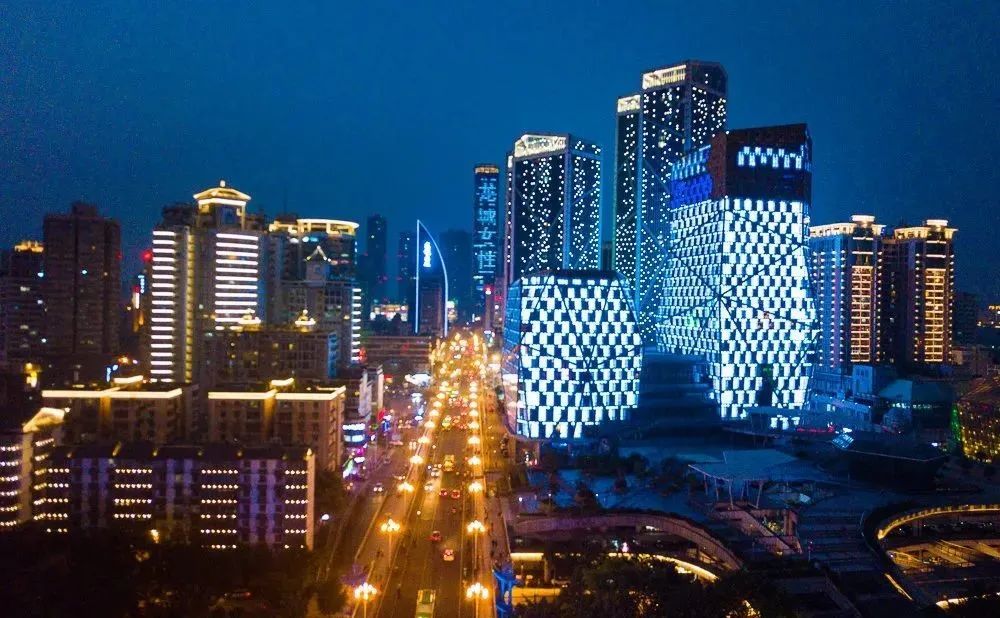 航拍柳州夜景,明明是广西最有钱的城市,为什么游客很少来这旅游