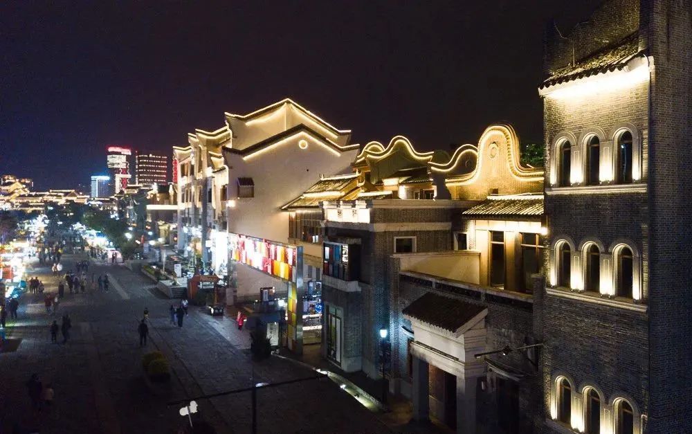 航拍柳州夜景,明明是广西最有钱的城市,为什么游客很少来这旅游