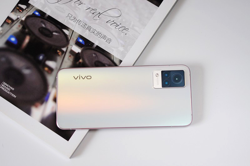 高颜值s系列自拍旗舰vivo s9开箱