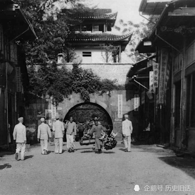 1930年代的桂林老照片叠彩山四方台与桂林府皇城西门