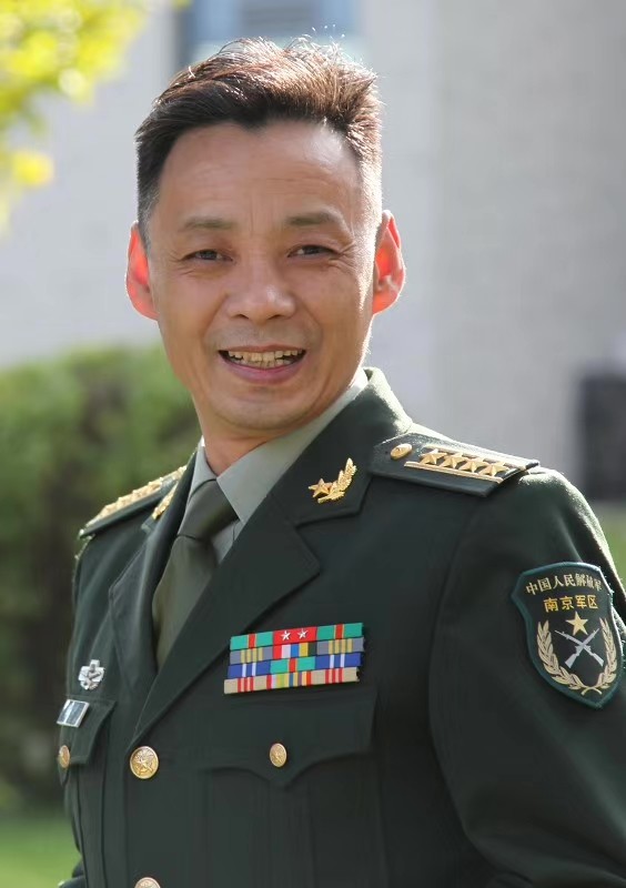著名军旅演员于又川助阵梁昕晴个人演唱会—中国红太阳 星火耀东方