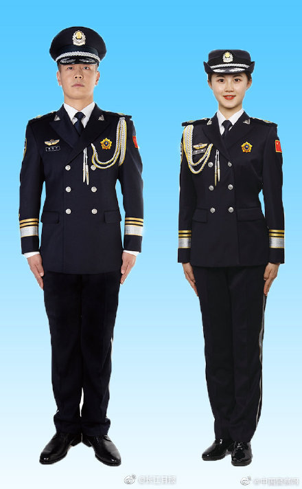 3月,警礼服正式列装