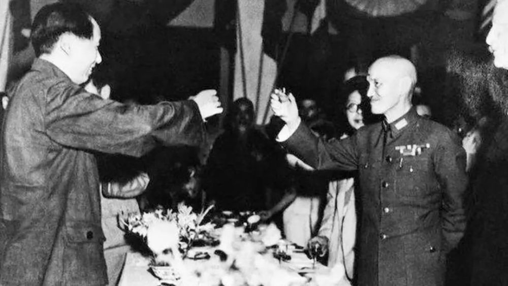 第二次国共合作是抗日战争时期,中国共产党向中国国民党第二次建立的
