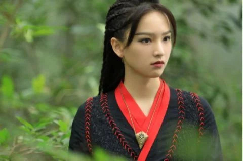 武大校花黄灿灿又变脸?好不容易靠《斗罗大陆》出圈,现在又毁于一旦