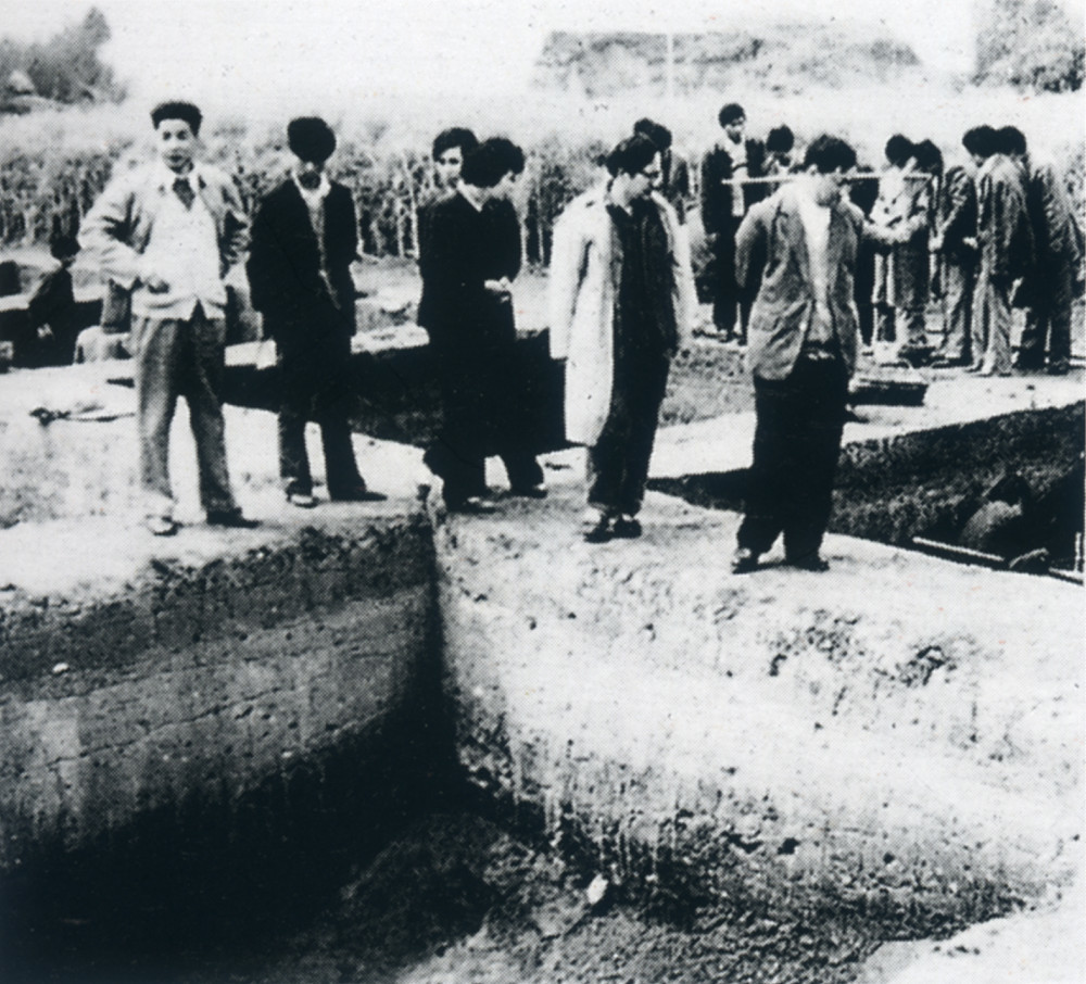 1963年,由冯汉骥领队,四川省博物馆,四川大学历史系组成的联合考古队