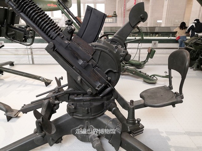 军事博物馆看展:中外高射机枪集锦,见到中国第一代高射机枪