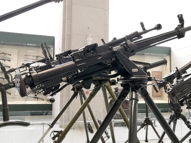 军事博物馆看展中外高射机枪集锦见到中国第一代高射机枪
