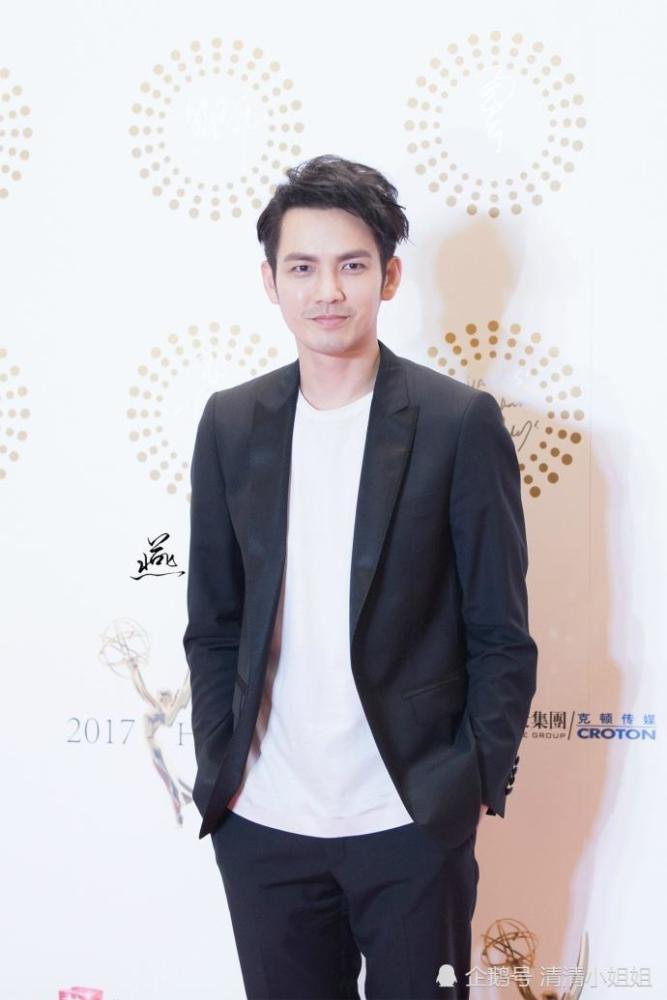 不老男神钟汉良我们心中永远的小太阳
