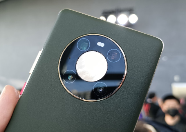 5英寸屏幕,后置星环摄像头,徕卡三摄,还有8gb大内存,128gb/256gb机