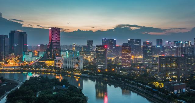万亿人口的城市_万亿gdp城市地图