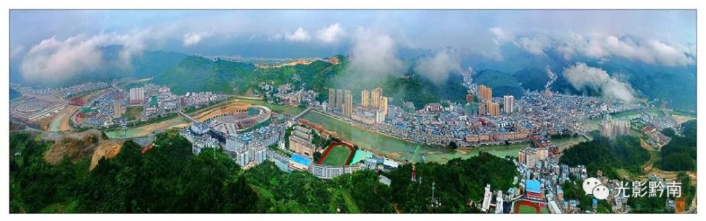 《三都县城全景 韦毓祥 摄