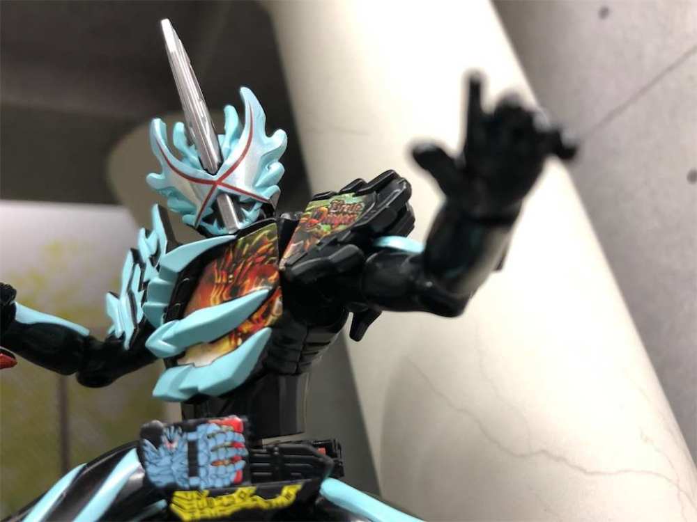 假面骑士盒蛋:远古龙与元素龙