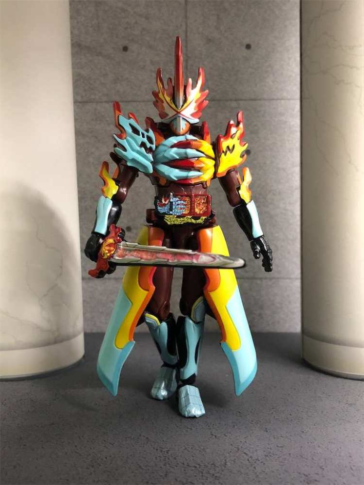 假面骑士盒蛋:远古龙与元素龙