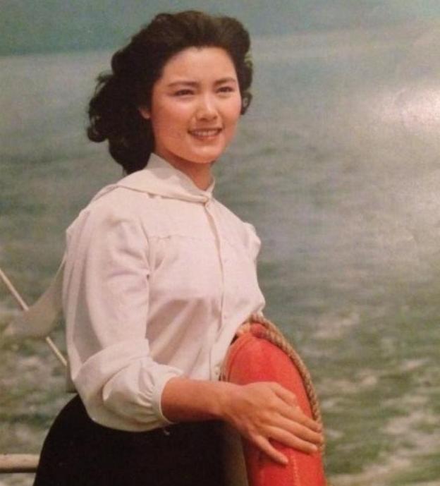 1984年,30岁姜黎黎误诊为恶性肿瘤,丈夫一夜白头,现况