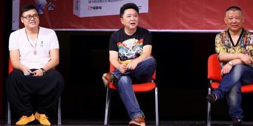 他潦倒时投靠郭德纲,不会说相声却掌控德云社,王俣钦有何本事?