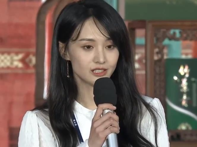 郑爽张恒抚养权首次开庭,审理信息量大,法官要求郑爽做精神鉴定_腾讯