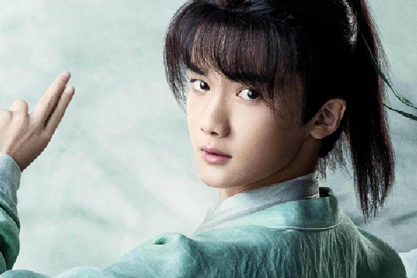 《山河令》演员微博简介,龚俊敬业,看到张哲瀚,有意思