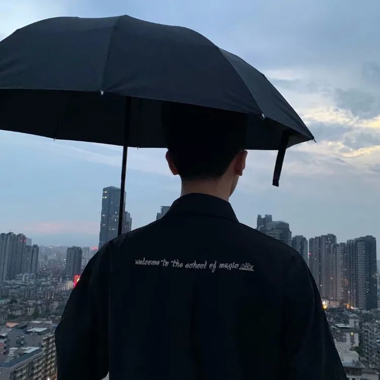 个性真人男生头像 春天对我来说有盼头 有意义