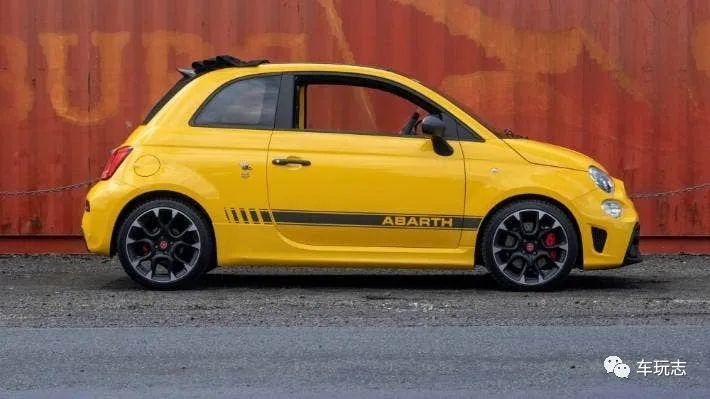 2021款阿巴斯abarth 595c敞篷版:迷你两厢小钢炮