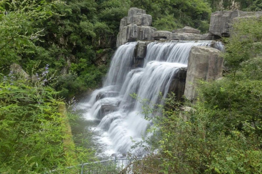 春游保定 7>|飞瀑流泉山水美,险峰水湖刚柔济