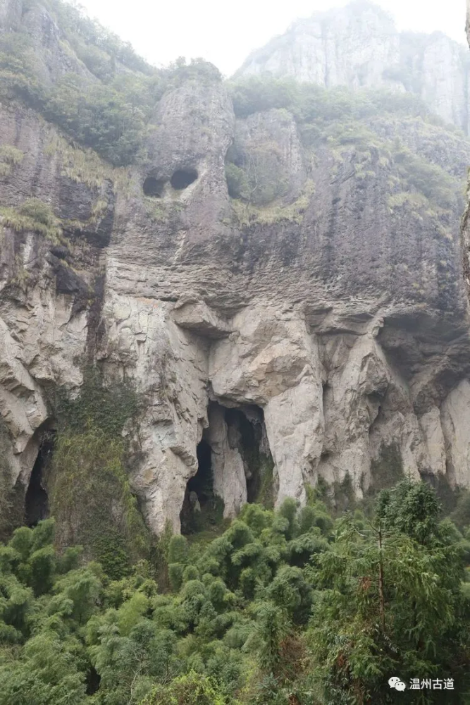峰奇岩怪的温州小若岩崖下库景区,你去过吗?