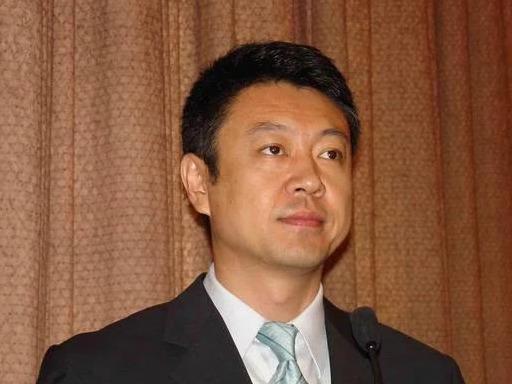 央视名嘴杨柳风流半生终于被收服看看老婆是谁就知道了