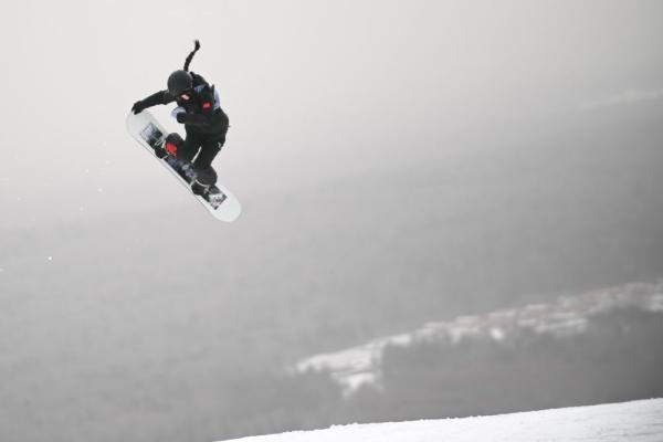单板滑雪|飞天逐日