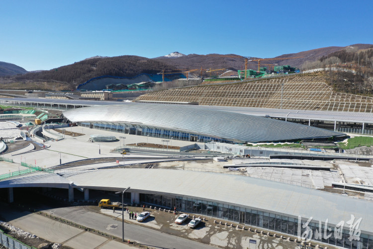 河北张家口崇礼区太子城高铁站客运枢纽今日启用,看现场