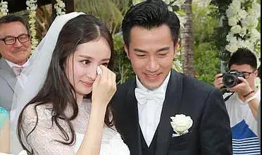 杨幂婚礼当天,满是幸福的模样,当红时结婚生子是真爱刘恺威吧