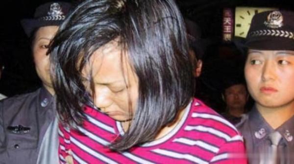 中国第一悍匪,长着一张国字脸却拥有8名情妇,一个比一